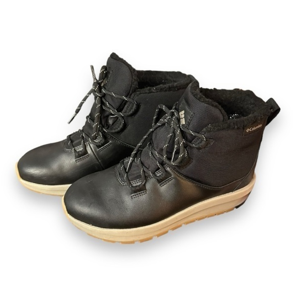 Women’s 8 Columbia Black Moritza Shorty Winter Boot